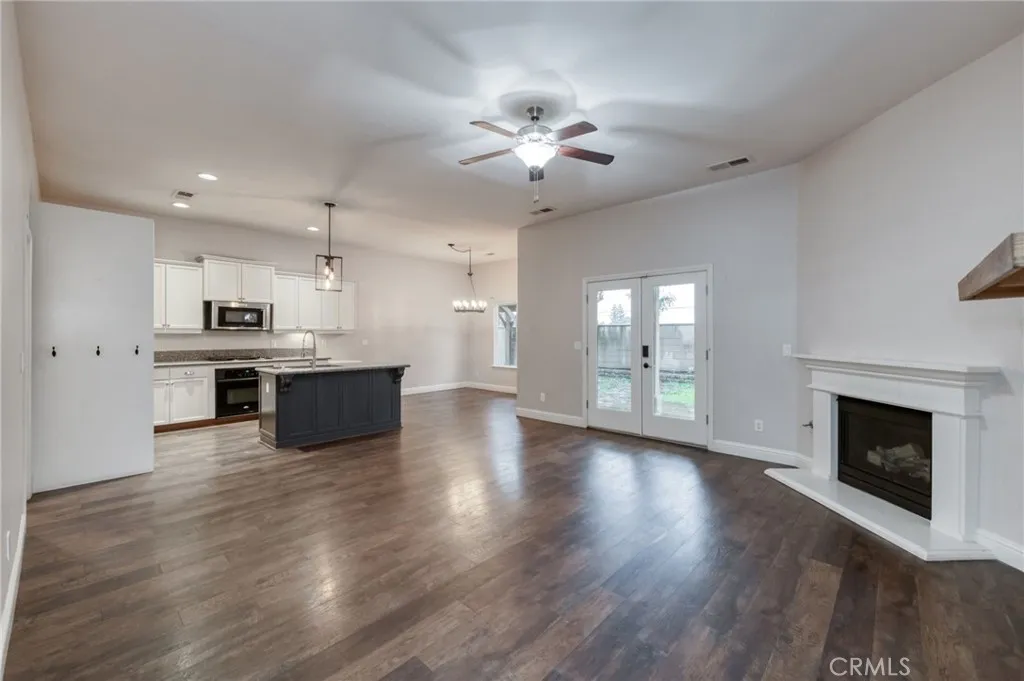 169 Rosewood, Sanger, California 93657 home-pic-9